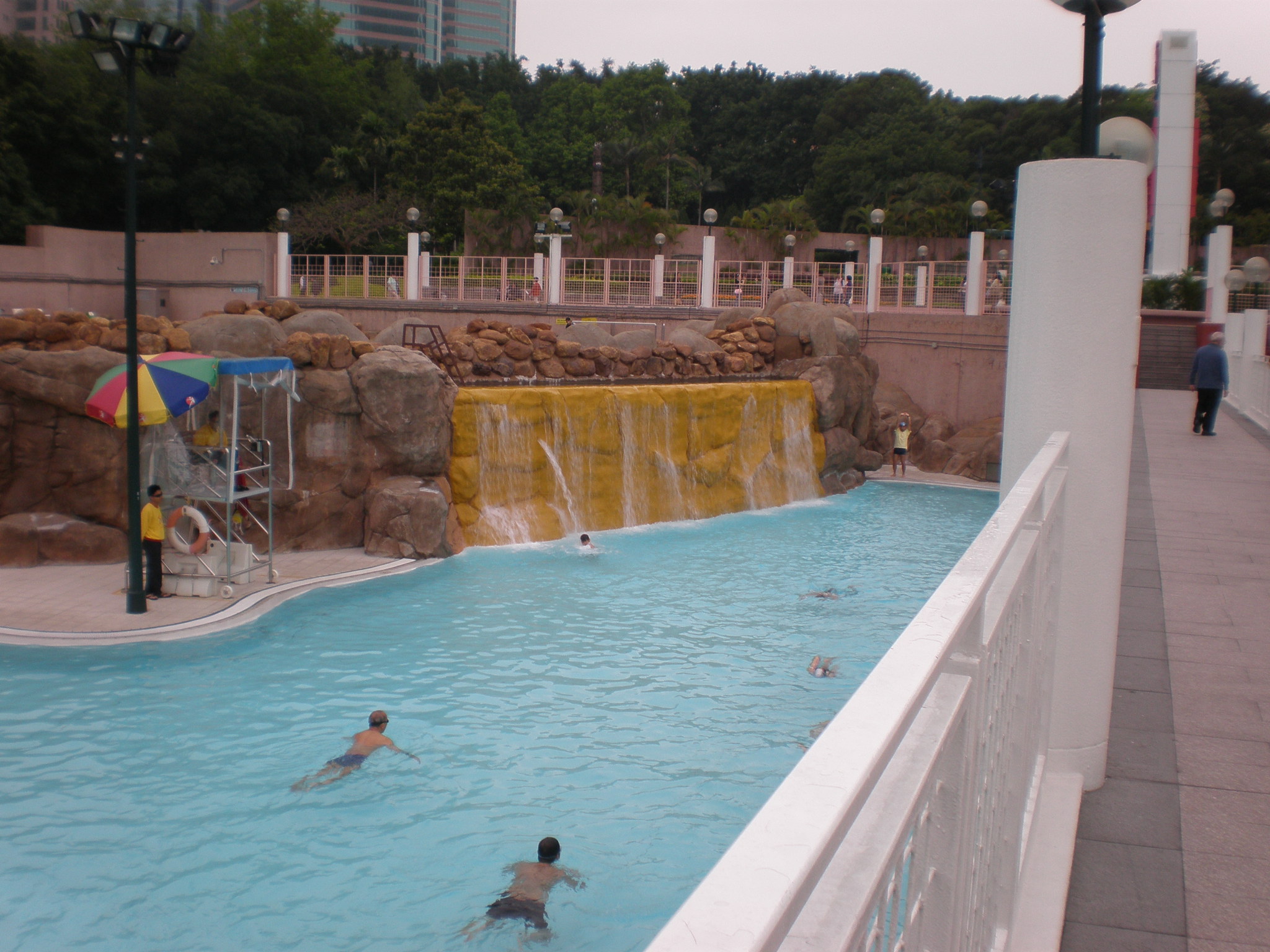 Pool Water Features That Make a Basic Backyard Stand Out